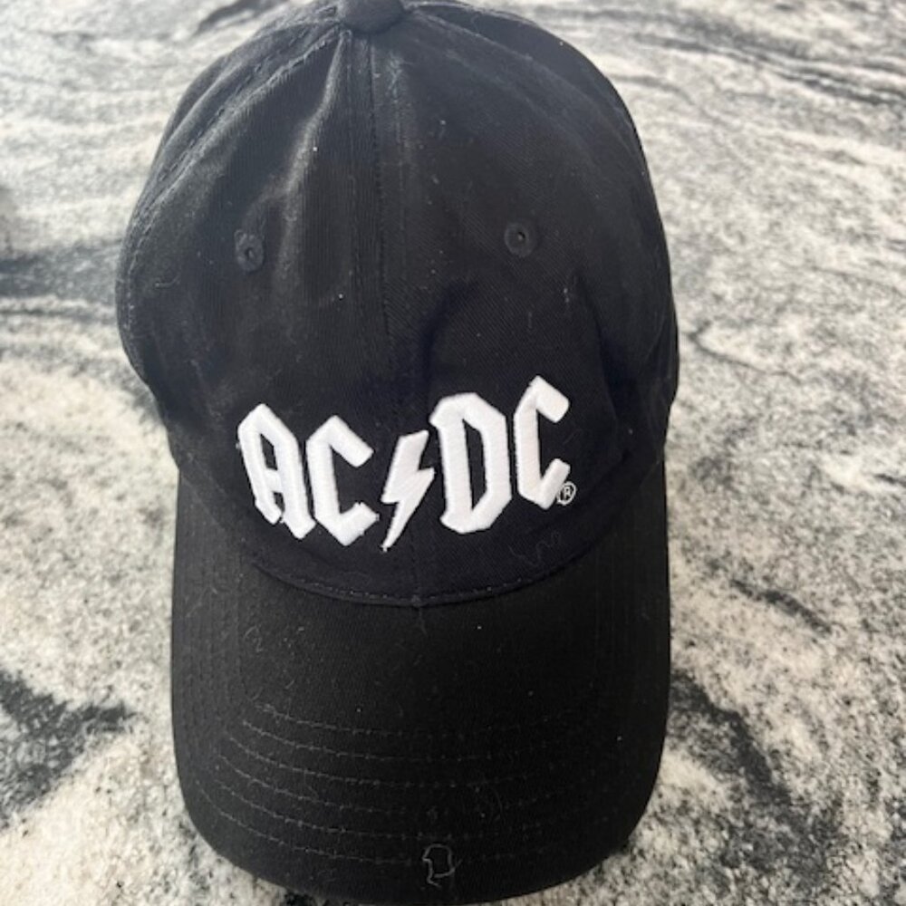 Officially licensed AC/DC baseball cap band's iconic logo "dad‎ hat" style black